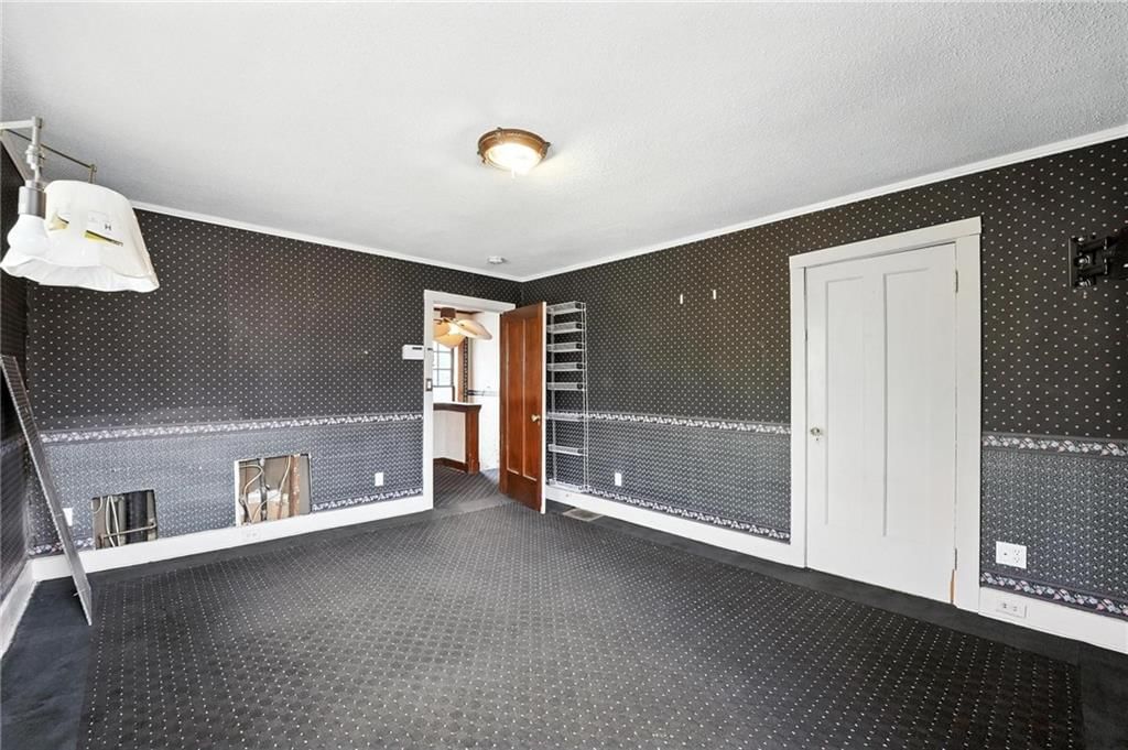 2639 Charlotte Street — photo 11