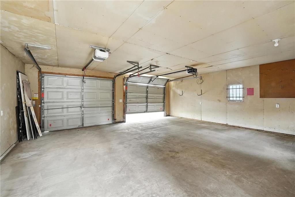 2639 Charlotte Street — photo 16