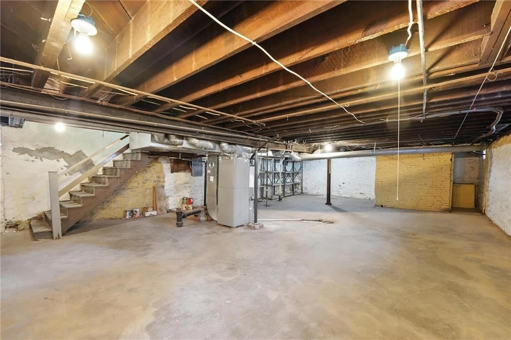 2639 Charlotte Street — photo 17