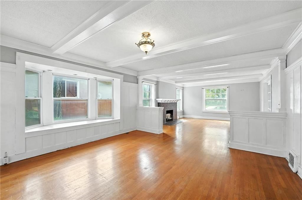 2639 Charlotte Street — photo 28