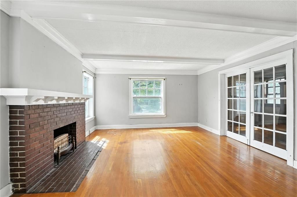 2639 Charlotte Street — photo 30