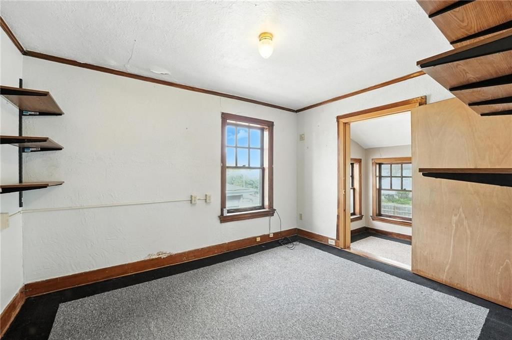 2639 Charlotte Street — photo 42