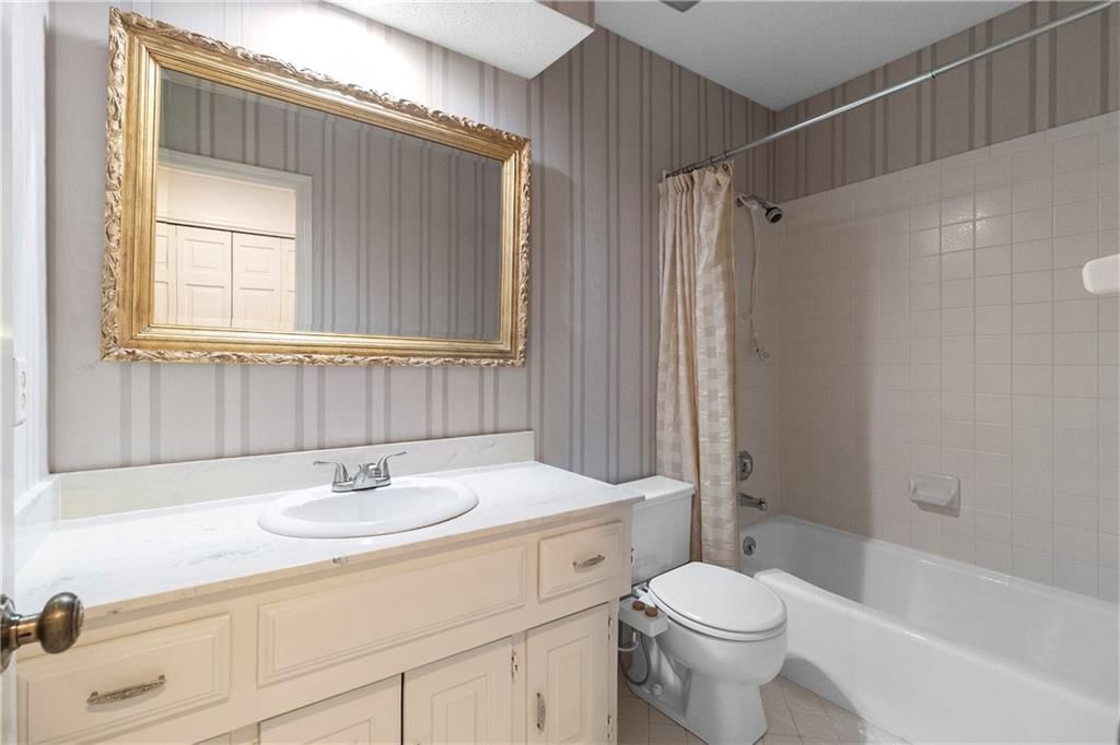5004 W 111th Terrace — photo 26