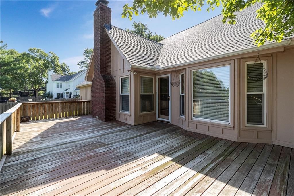5004 W 111th Terrace — photo 35