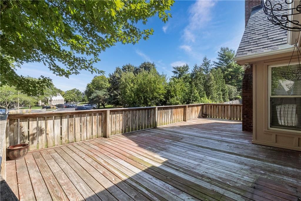 5004 W 111th Terrace — photo 36