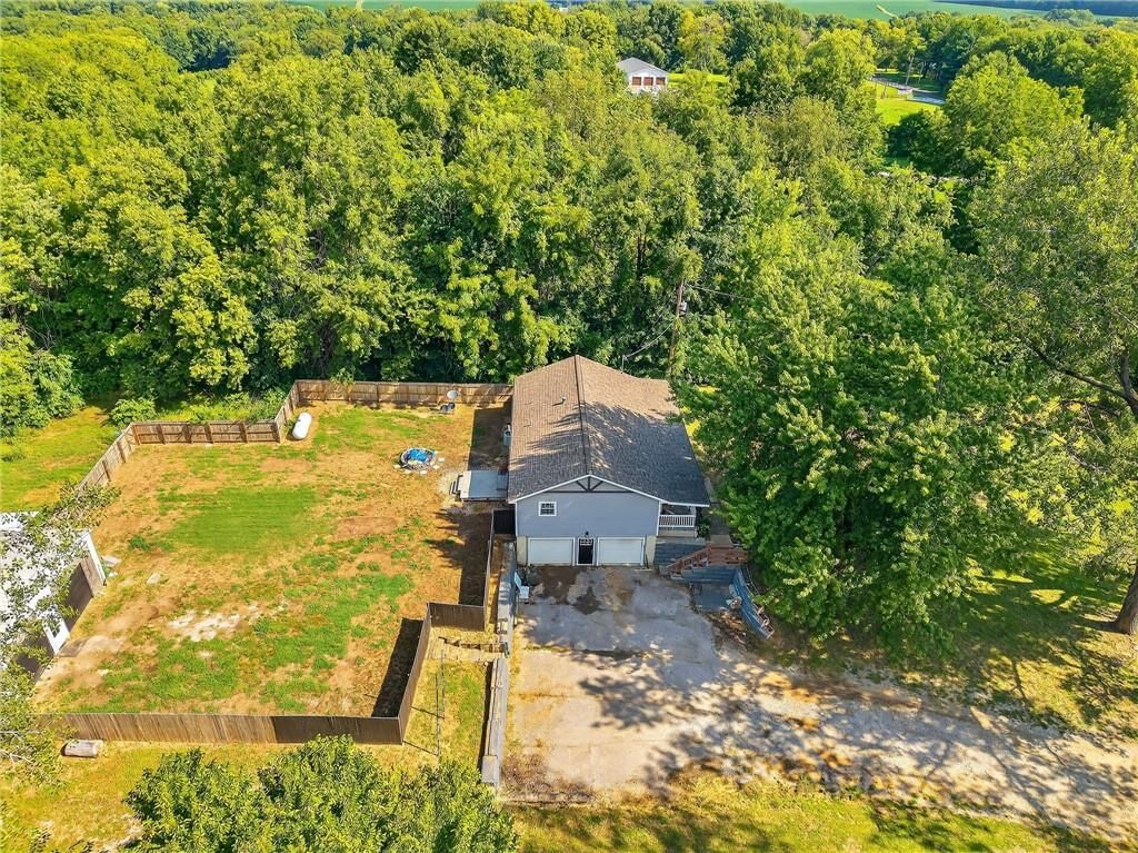 Photo 17 of 48 - 5010 N Galvin Road