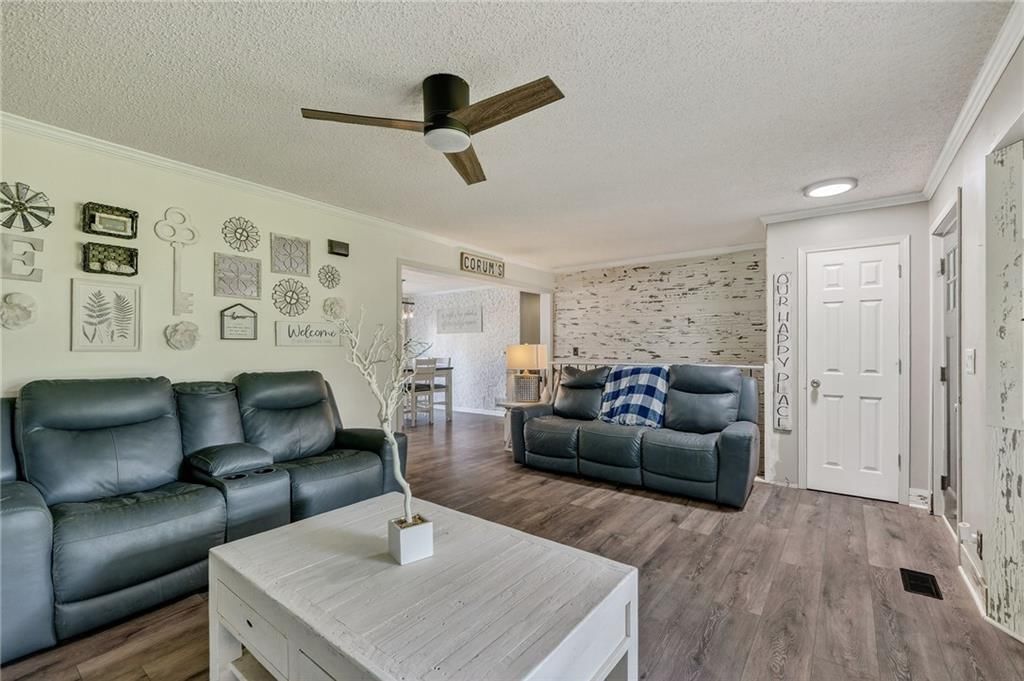 Photo 22 of 48 - 5010 N Galvin Road