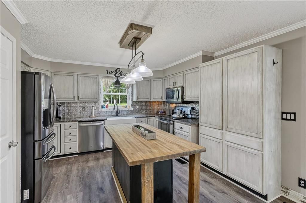 Photo 25 of 48 - 5010 N Galvin Road