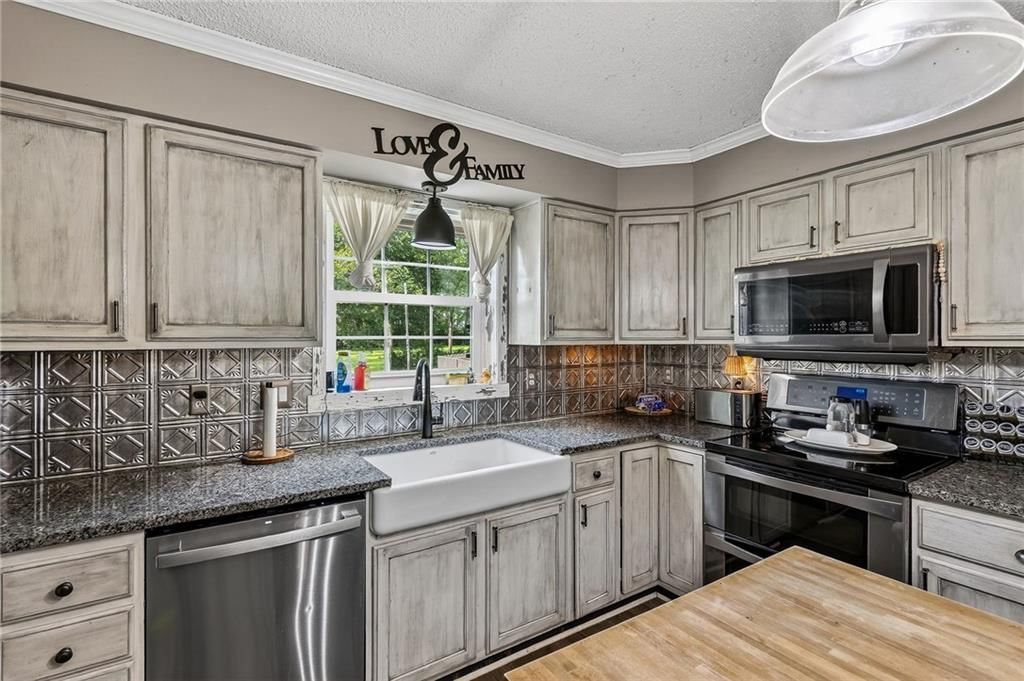 Photo 26 of 48 - 5010 N Galvin Road