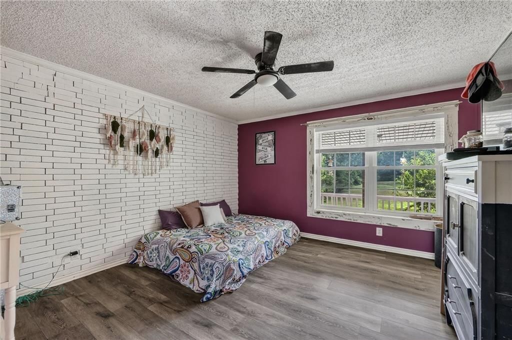 Photo 27 of 48 - 5010 N Galvin Road