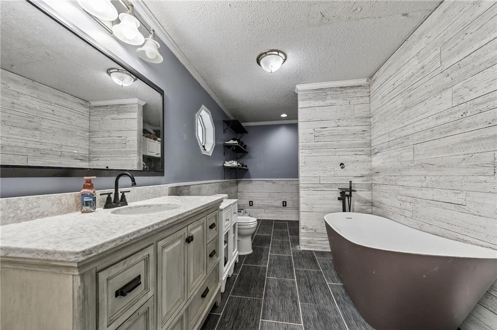 Photo 29 of 48 - 5010 N Galvin Road