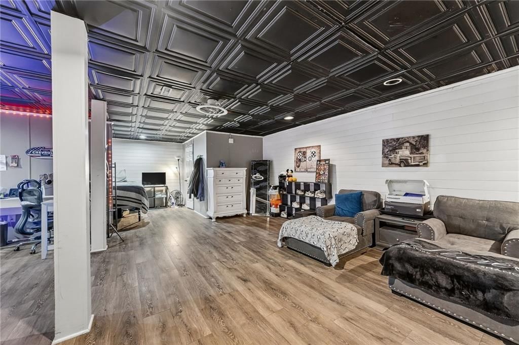 Photo 38 of 48 - 5010 N Galvin Road