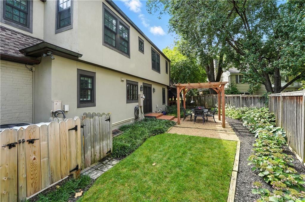 1200 W 60th Terrace — photo 35