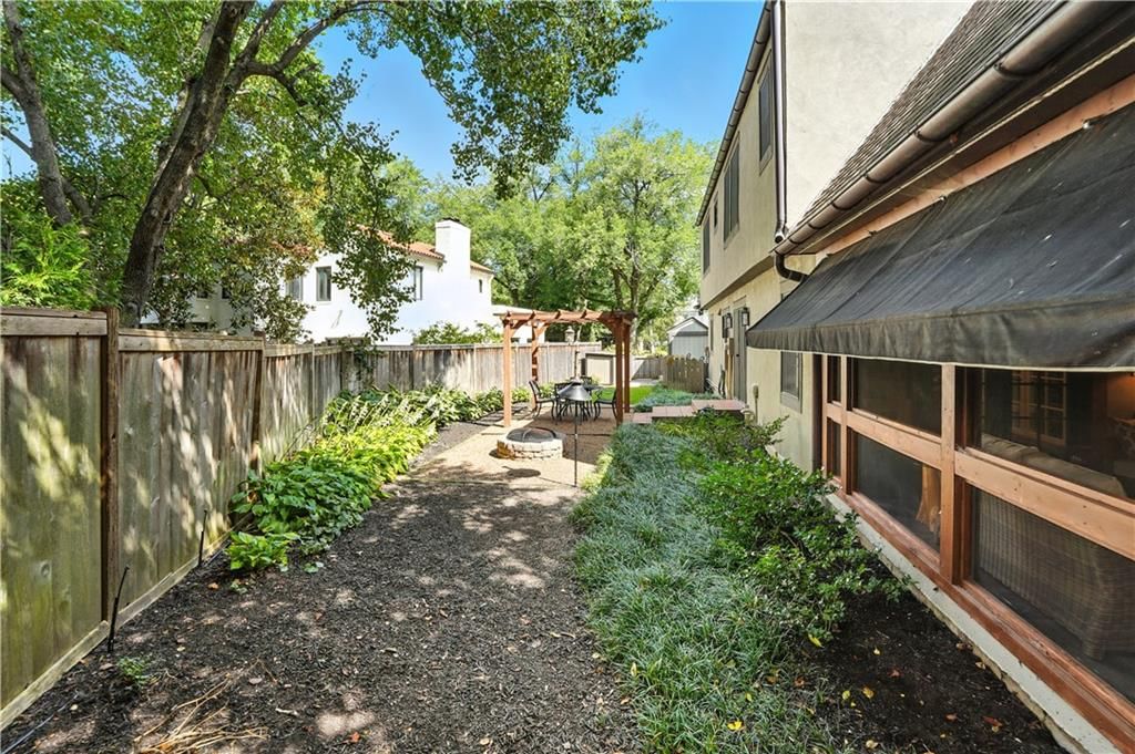 1200 W 60th Terrace — photo 37