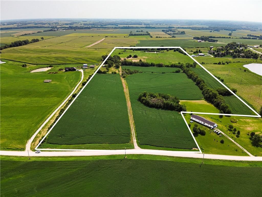 27890 Ivory Road, Maryville, MO