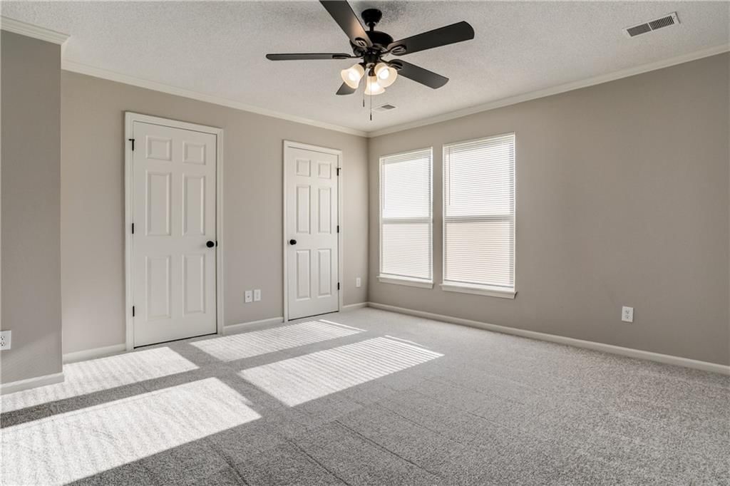 Photo 8 of 13 - 1627 N 128th Street