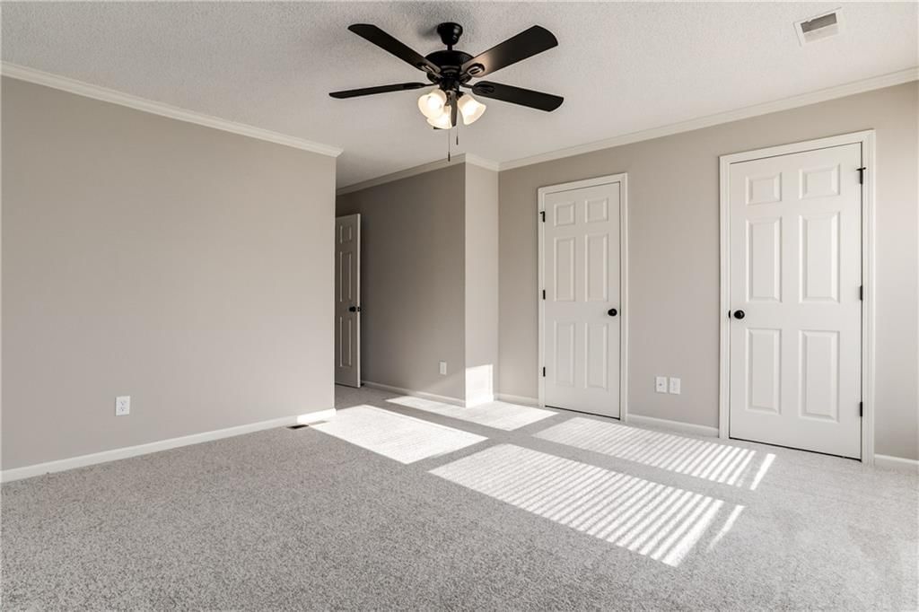 Photo 9 of 13 - 1627 N 128th Street