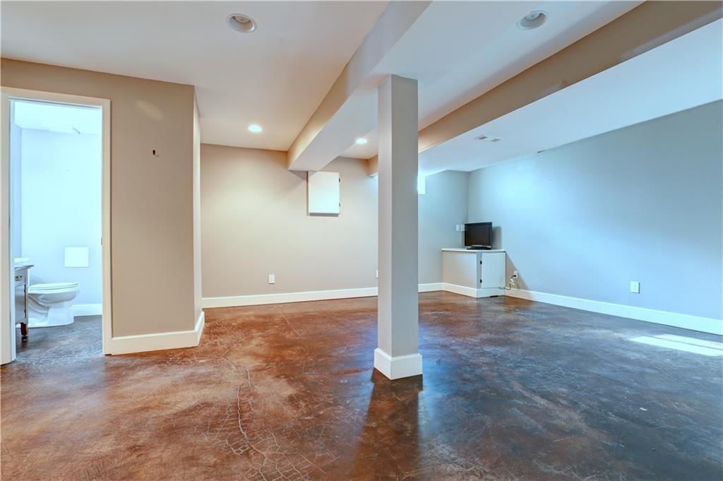 816 Stonebrook Lane — photo 22
