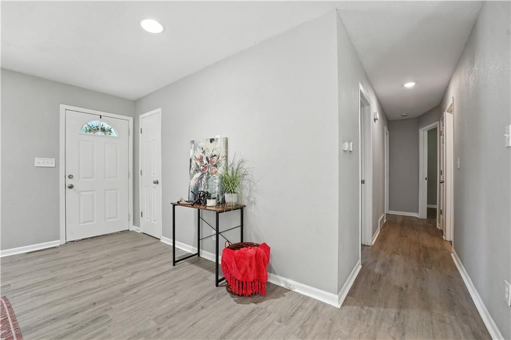 709 W 28th Street — photo 7