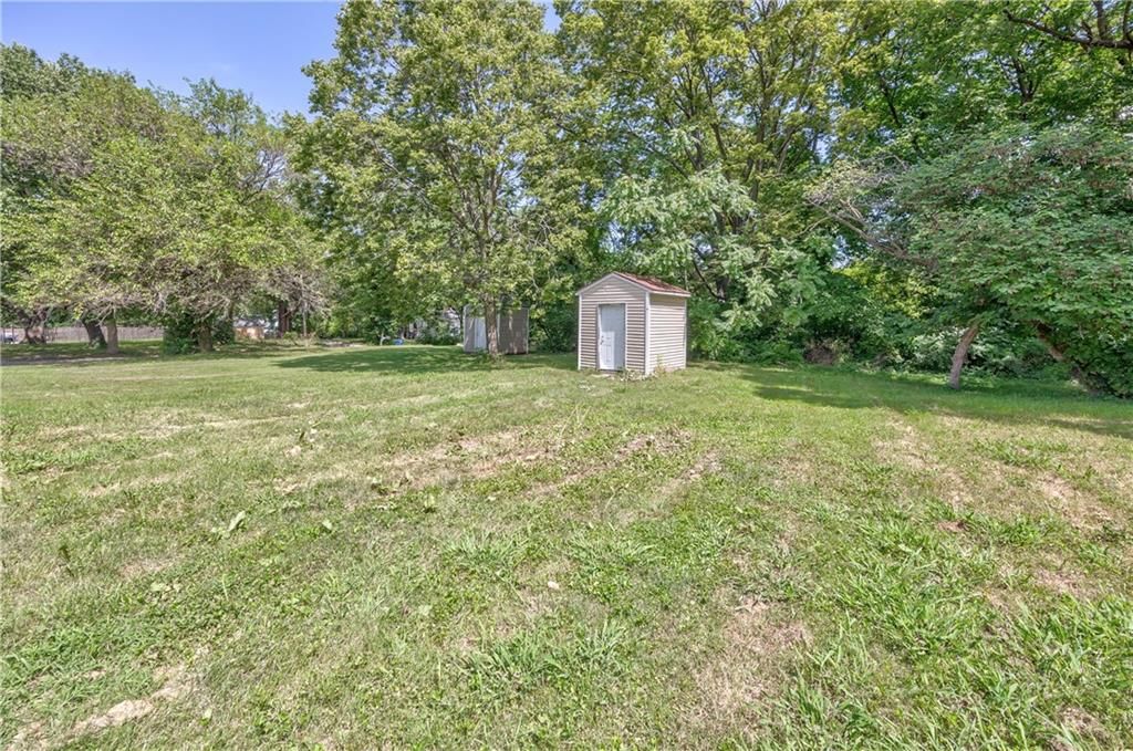 Photo 26 of 26 - 723 N Crysler Avenue