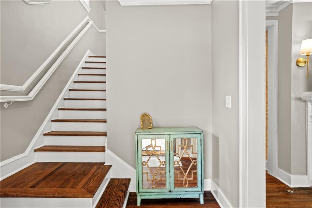 436 W 61st Terrace — photo 5