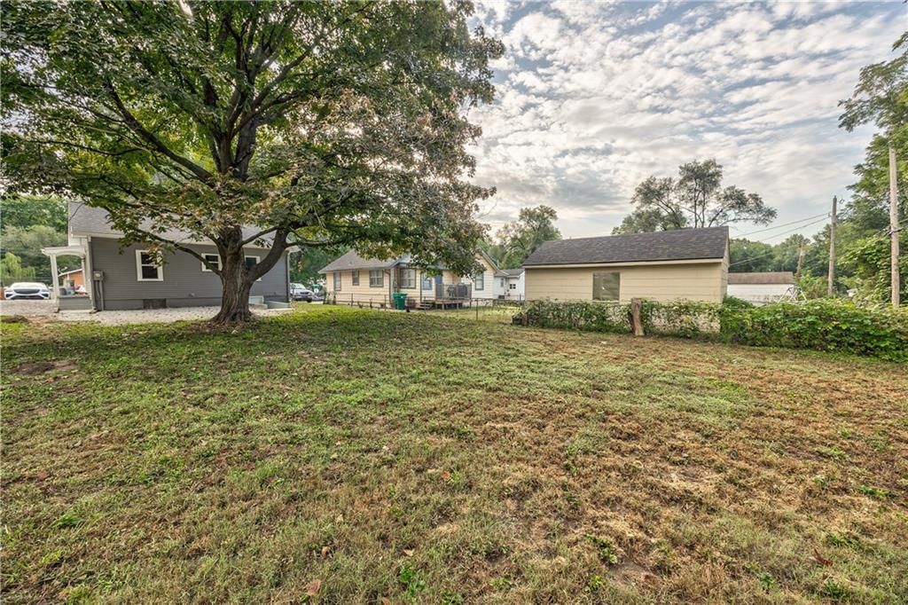 1810 S Maywood Avenue — photo 8