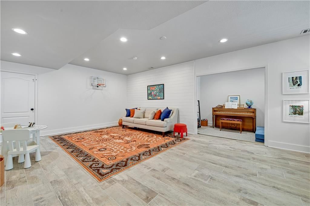 13280 Falmouth Street — photo 44