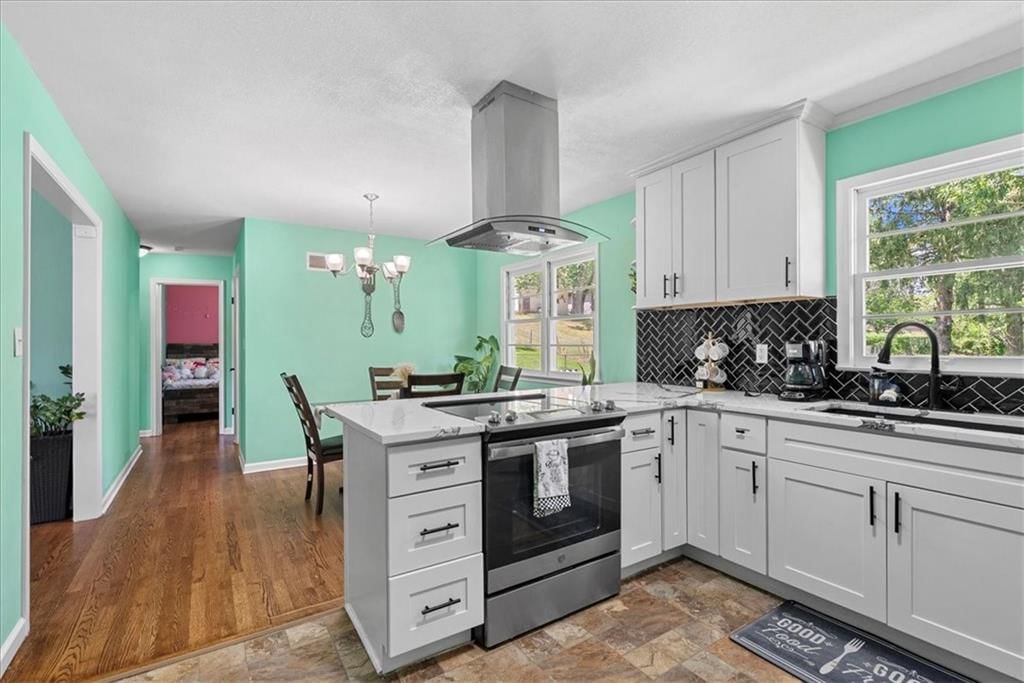 Photo 10 of 25 - 7226 Yecker Avenue