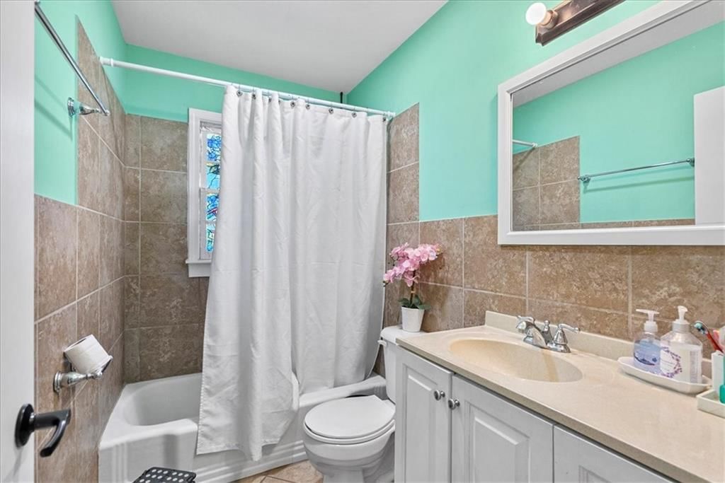 Photo 19 of 25 - 7226 Yecker Avenue