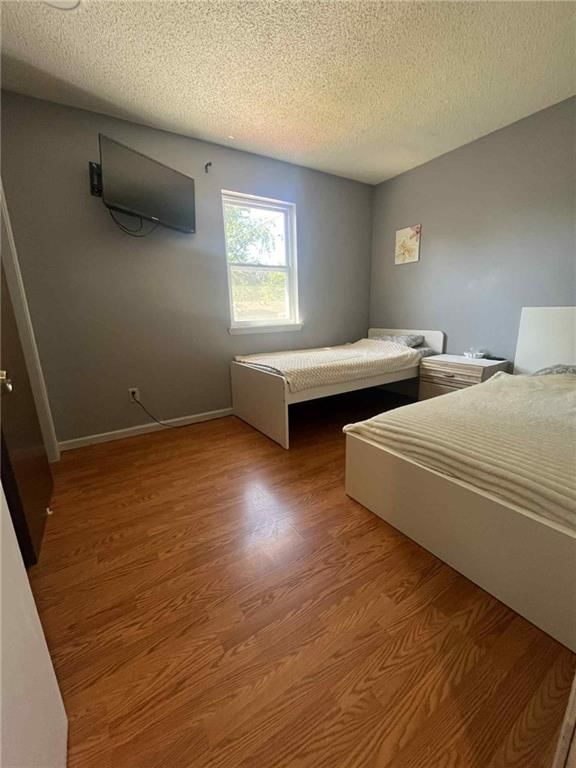 Photo 14 of 25 - 1501 W Loula Street