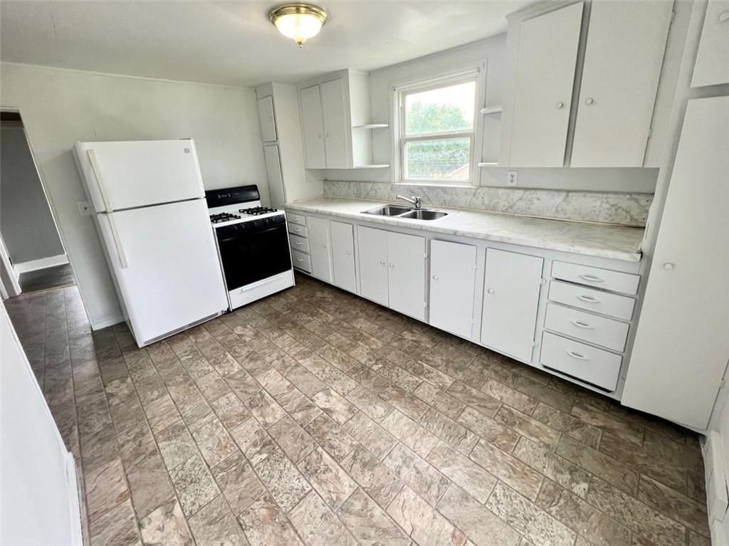 512 E 4th Street — photo 2