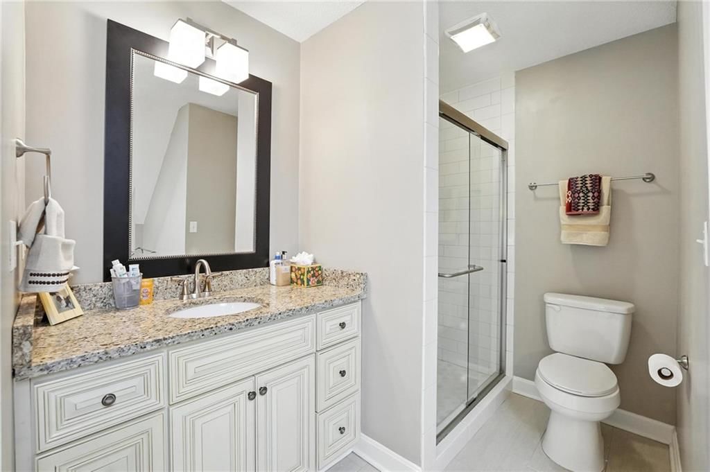 12729 Sagamore Road — photo 32