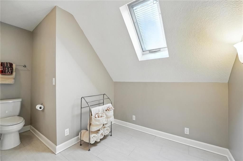 12729 Sagamore Road — photo 34