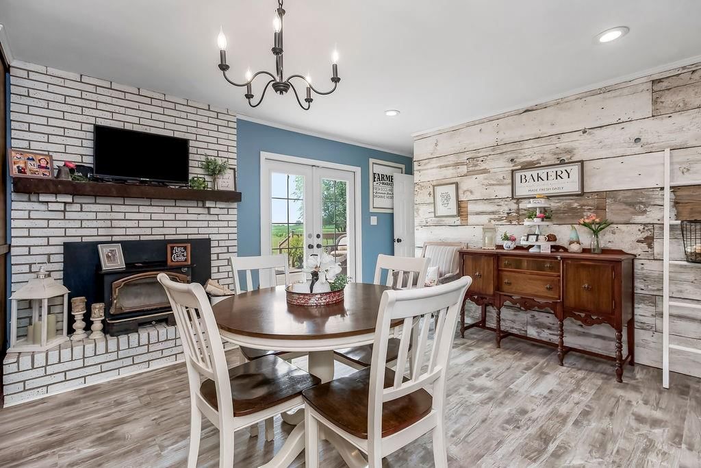 Photo 10 of 50 - 26220 S Groh Road