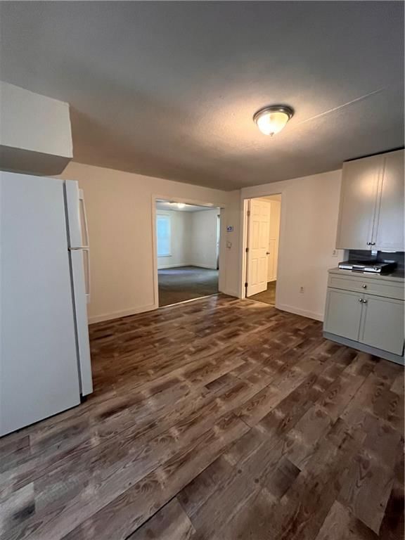 Photo 9 of 11 - 209 S Washington Street