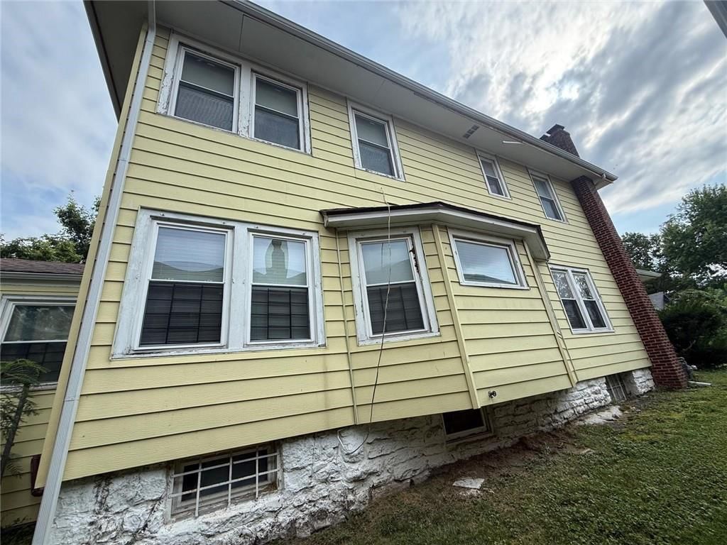 4925 Walrond Avenue — photo 20