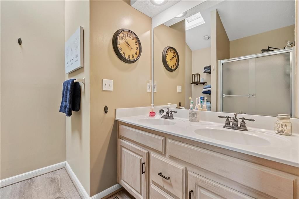 Photo 23 of 37 - 6405 N Fisk Court