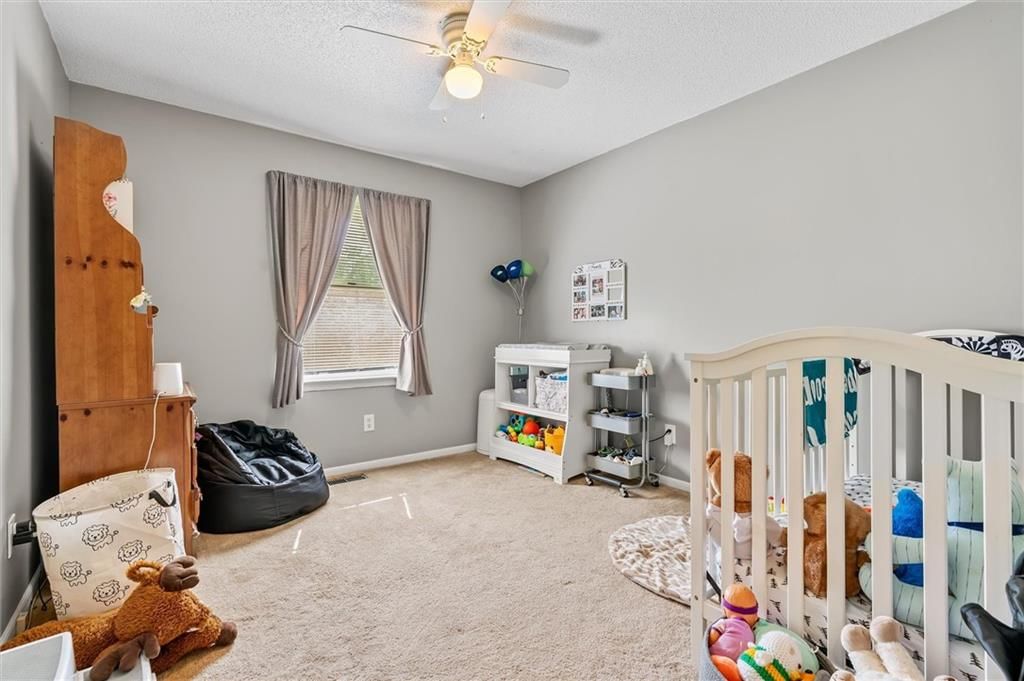 Photo 25 of 37 - 6405 N Fisk Court