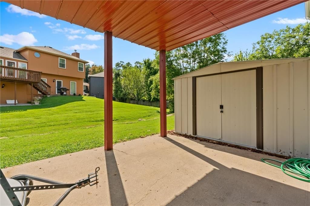 Photo 30 of 37 - 6405 N Fisk Court