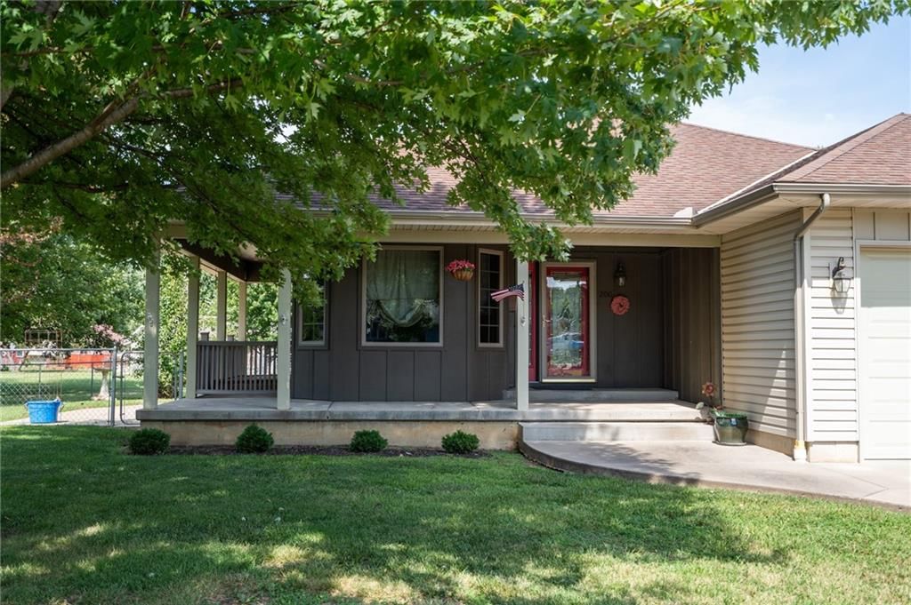 200 N Cedar Street — photo 7