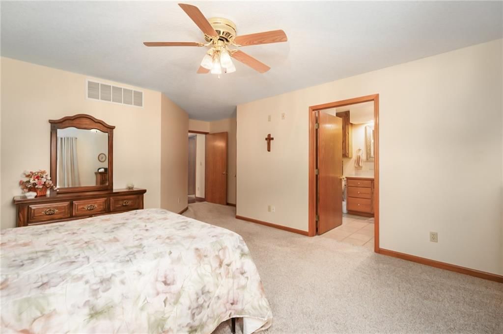 200 N Cedar Street — photo 27