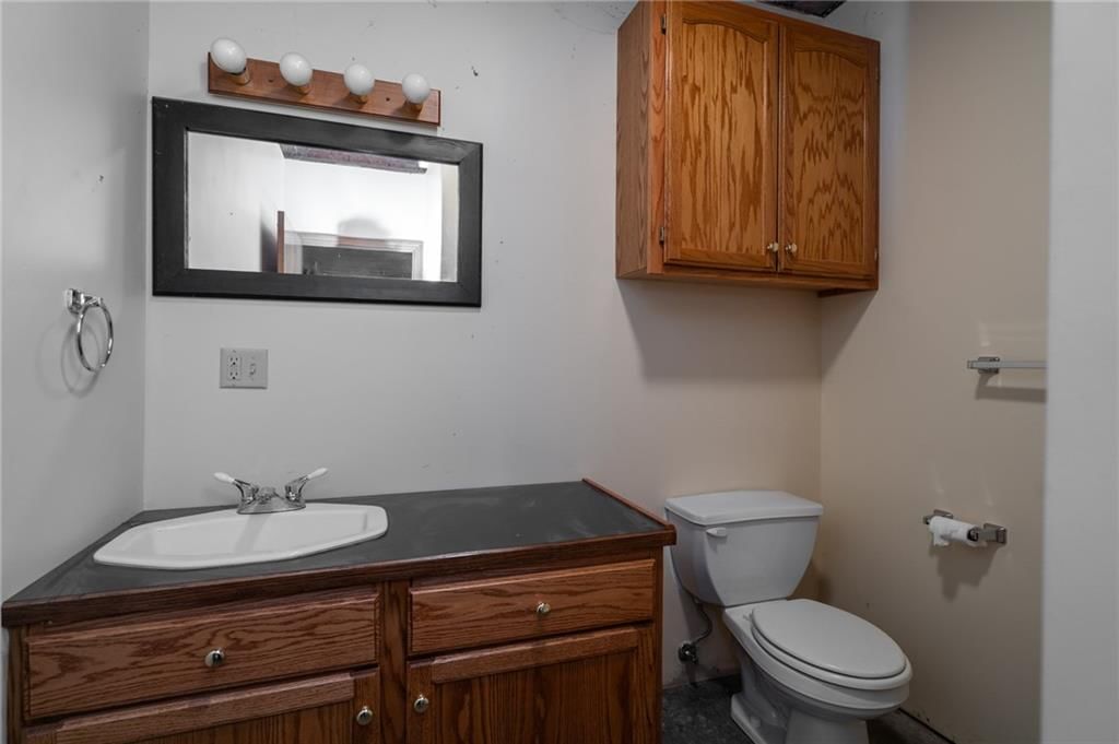 200 N Cedar Street — photo 35