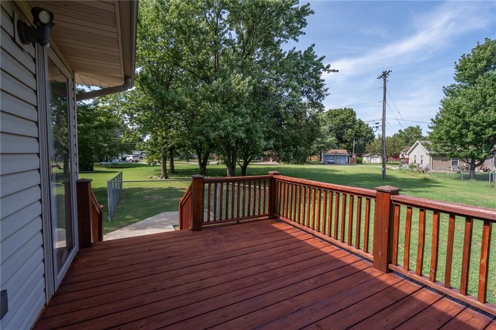 200 N Cedar Street — photo 38