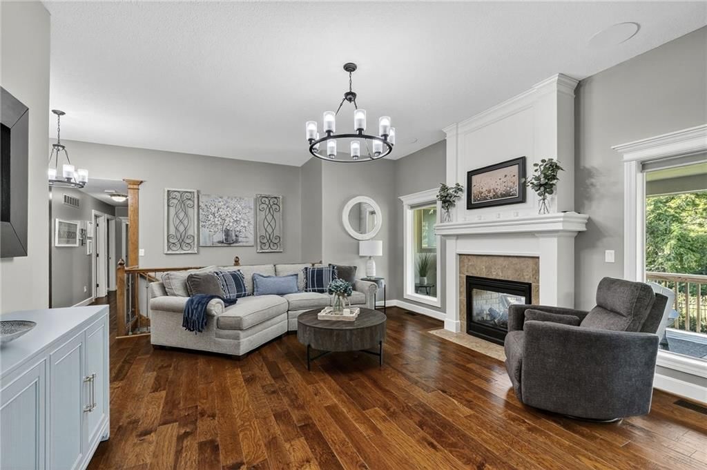 Photo 8 of 52 - 25316 E 30th Street