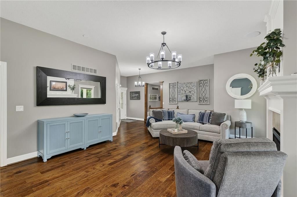 Photo 10 of 52 - 25316 E 30th Street