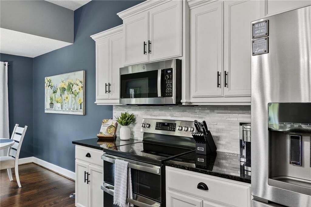 Photo 14 of 52 - 25316 E 30th Street
