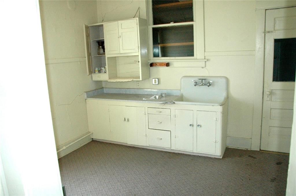 1720 Broadway Avenue — photo 11