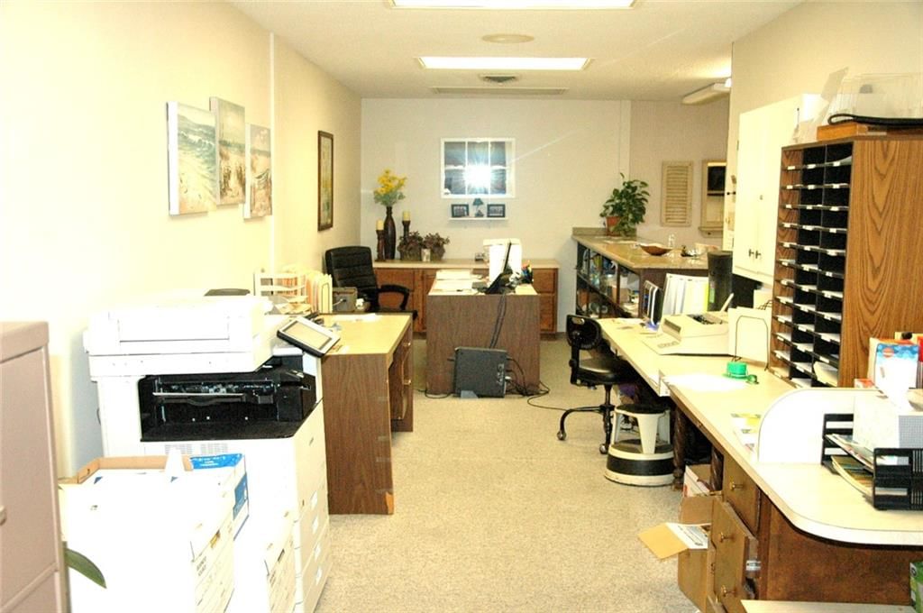 1720 Broadway Avenue — photo 12