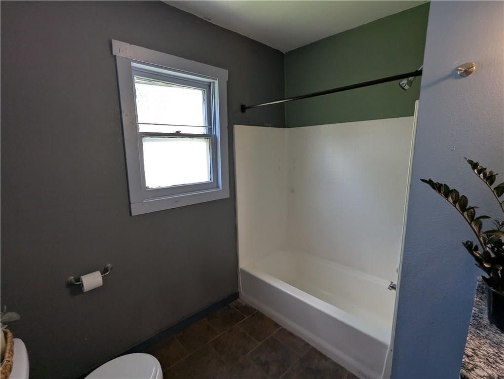 313 Shawnee Street — photo 32