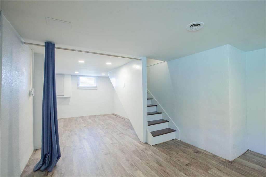 10110 Forest Avenue — photo 21
